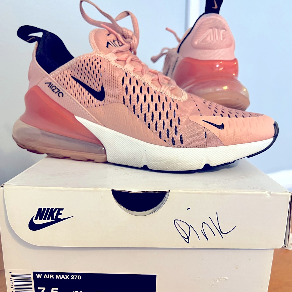 Nike 270